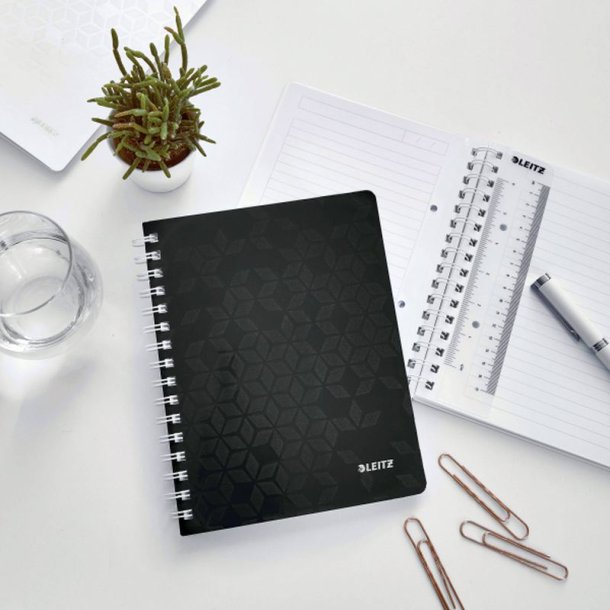 Leitz Notesblok - A5 linieret - 80 linjeret sider med huller - 80 arks blok med spiralryg