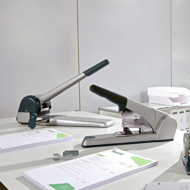 Leitz Hulapparat - 5182 - 2 huller - op til 250 ark - slv