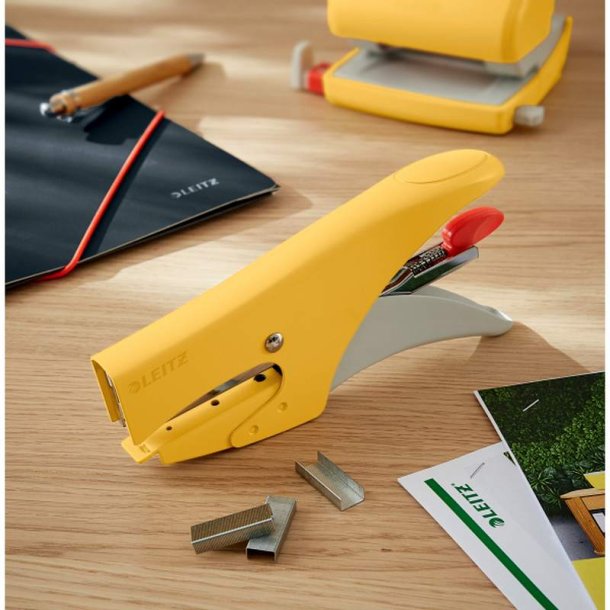 Leitz Cosy Mini Hftetang i varm gul - til 15 ark