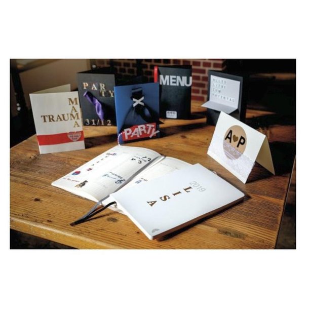 Avery tal - 0-99 - selvklbende - 5mm sort p hvid - 2 ark - 252 stickers