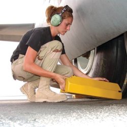 Checkers hjulklodser AC6800 - Aviation Wheel Chocks med reb