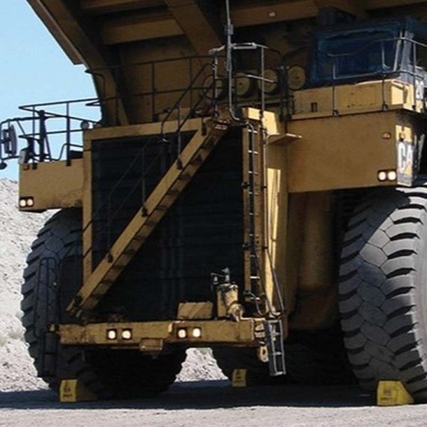 Checkers hjulklodser MC3011 - Wheel Chocks til 95-165" dk