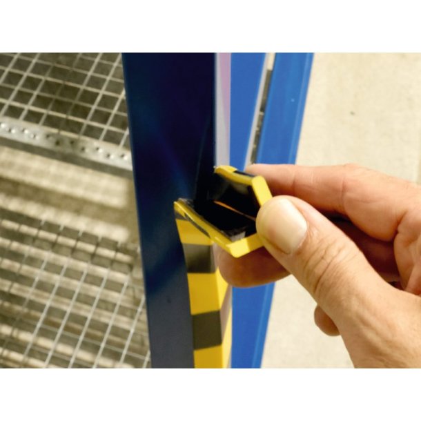 Durable Hjrnebeskytter 1 meter - magnetisk - 26x26mm - sort-gul