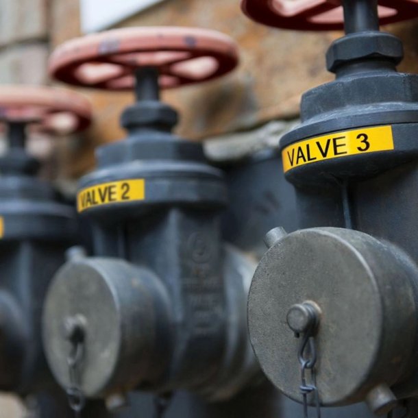 Dymo Tape Rhino - 19mmx3,5m - flexibel nylon - sort tekst p gul