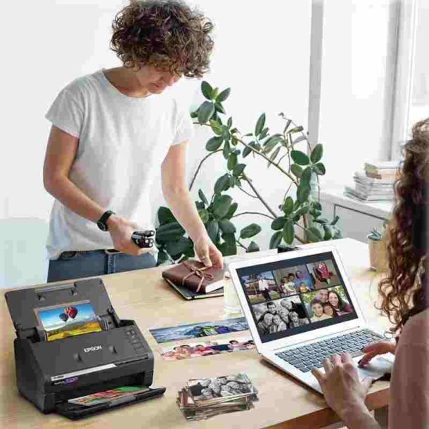 Epson FF-680W - Fastfoto - high-speed scanner - 600x600 dpi - 45 s/minut - USB/WIFI