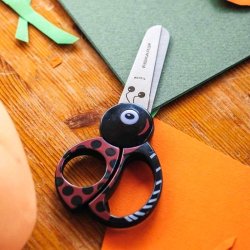 Fiskars brnesaks kids mariehne - fra 3 r - afrundet blad - 13 cm