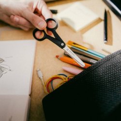 Fiskars Classic sysaks micro tip - ReNew sort saks p 13 cm