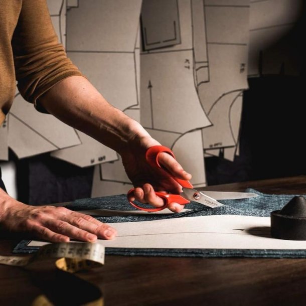 Fiskars classic universal saks - rd venstrehnds saks p 21 cm