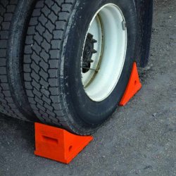 Checkers hjulklodser UC1210 - Wheel Chocks til 46-65" dk