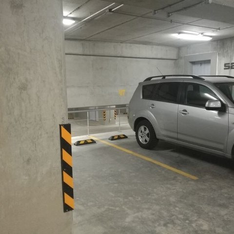 &Oslash;get sikkerhed, synlighed og nem installation af parkeringsstoppere