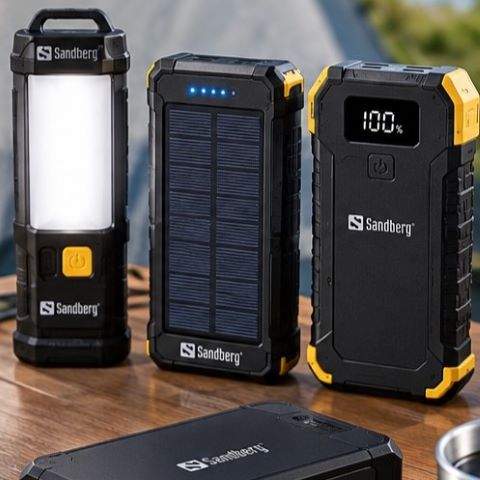 Powerbanks med n&oslash;dlys og solceller &ndash; til lange udend&oslash;rsophold og str&oslash;msvigt
