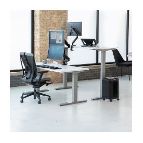 Uanset om du s�ger et klassisk skrivebord, et moderne h�ve s�nkebord eller fleksible h�ves�nke understel, finder du l�sninger der passer til b�de hjemmekontor og professionelle arbejdsmilj�er