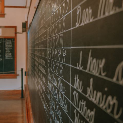 Kridt til skoletavle – støvfrit kridt for et renere undervisningsmiljø