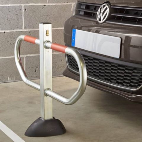Parkeringsbom og parkeringsbarriere – til regulering af større parkeringsarealer