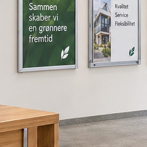 Til bordet, væggen og gulvet – find den rette holder til pladsen