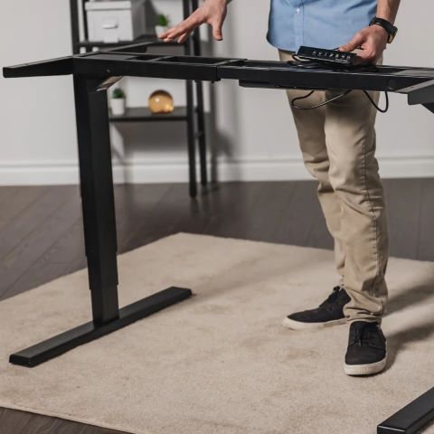 H&aelig;ve s&aelig;nkeborde og h&aelig;ves&aelig;nke understel med fokus p&aring; ergonomi