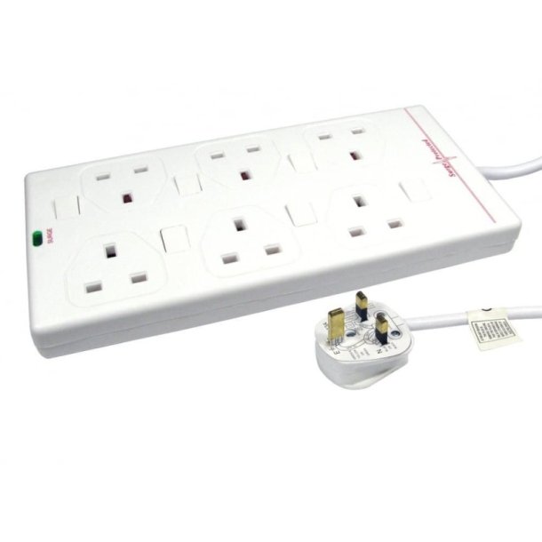 MicroConnect str�mskinne 6-vejs UK stikkontakt 2M - hvid