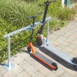 St&auml;ll f&ouml;r 9 sparkcyklar  30 mm galvaniserat st�l, st�ende montering