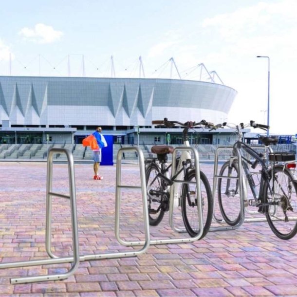 Cykelstativ i st�l  Stabilt cykel stativ - 6 b�jler og tv�rst�nger