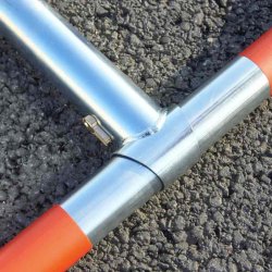 Mottez 2x120cm parkeringsbjler med ls - ens Cylinderlse/ngler