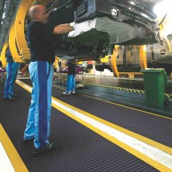 Notrax arbejdsm�tte Sky Trax 782 - 60cm Sort/Gul PVC m�tte meterm�l (pr. cm)