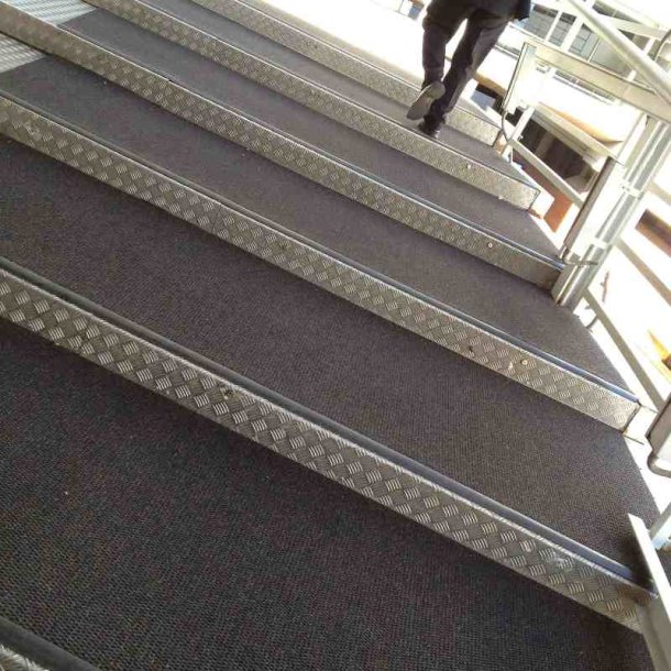 Notrax trappetppe Master Trax 113 - 11mm - 200cm x 20 m rulle - Mat Gr