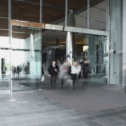 Notrax fdevaremtte Gribwalker 539 - 122cm x 12,2 Meter Gr drnmtte p rulle