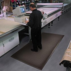 Notrax 408 Airug+ arbejdsm�tte - 122cm x 18,3 Meter Sort Skumm�tte rulle
