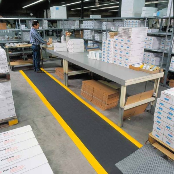 Notrax 411 Sof-Tred arbejdsm�tte - 122cm Sort/Gul Skumm�tte meterm�l (pr. cm)