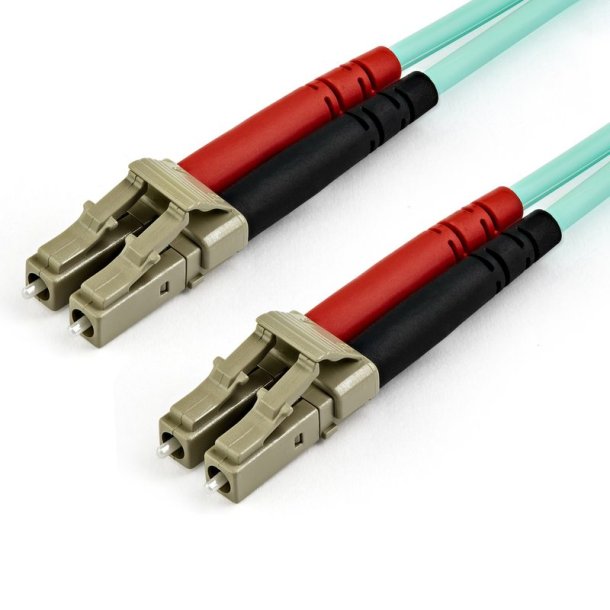 StarTech.com 450FBLCLC15 - 15 m - OM4 - LC - LC
