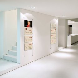 Vindues display - 4 x A3 liggende - m�gler wire system