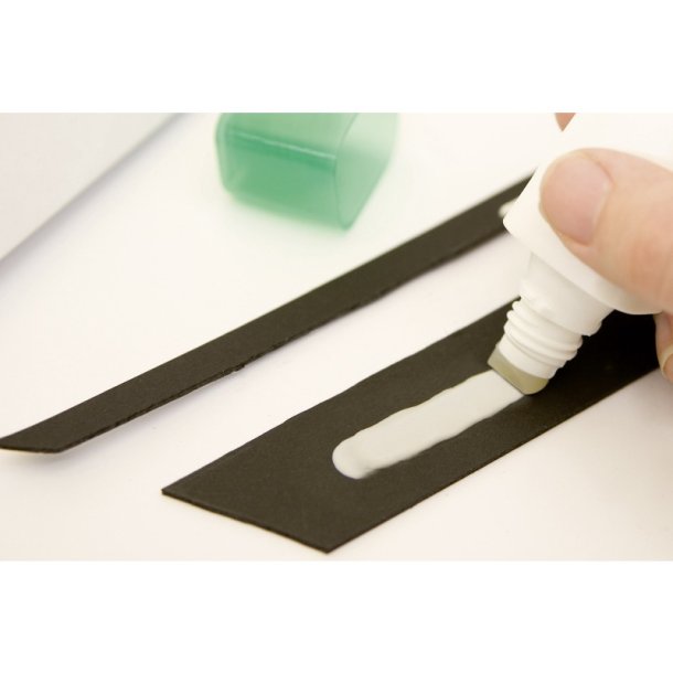 Tombow Flydende lim - 25g - 2i1 - display med 10 stk.