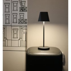 Unilux Skrivebordslampe AVA - sort vandafvisende kontorlampe