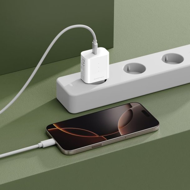 Upstr&ouml;m &Euml;ssentials 40W oplader - USB-C - 100% genbrugt plast